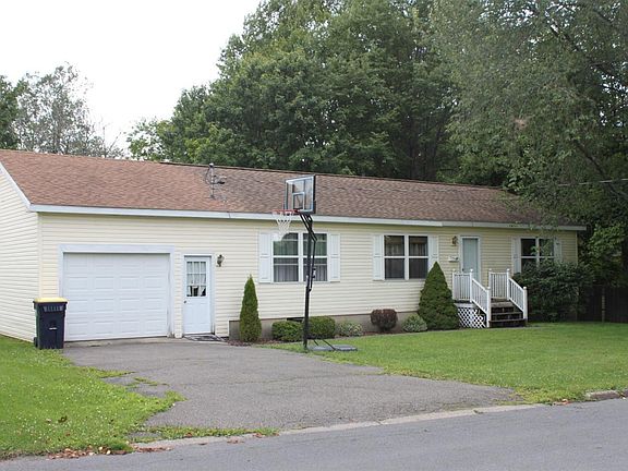 2nd image of 17 Lincoln Ave