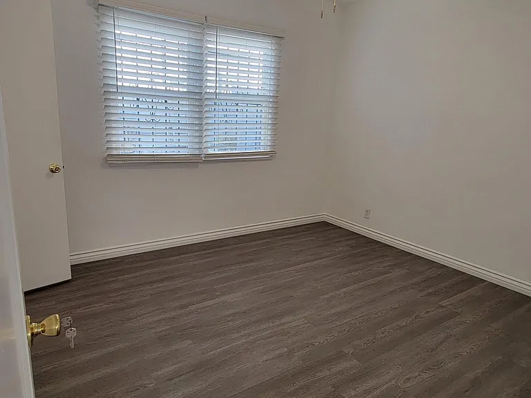 3457 1/2 Overland Ave #3457-1/2 — Photo 7