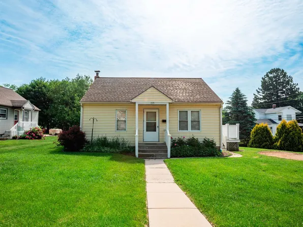 105 N Douglas St, Dodgeville, WI 53533