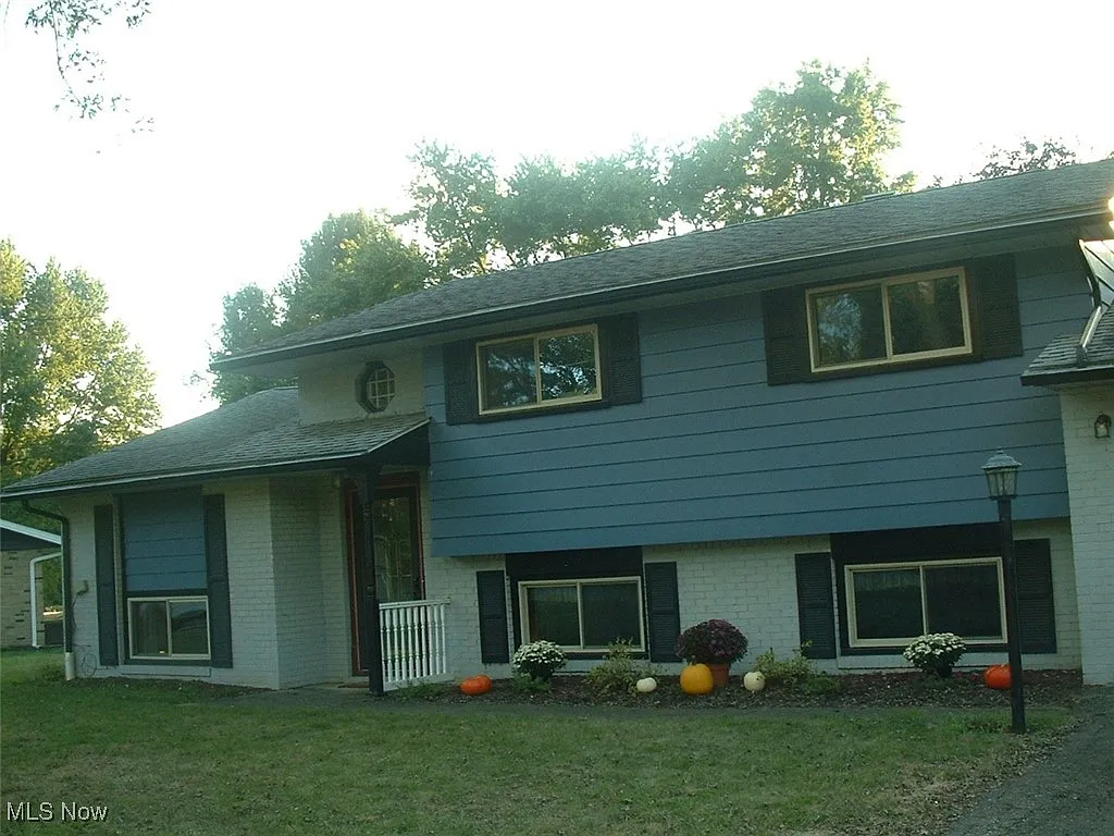8655 Spring Grove Ave NW photo 1