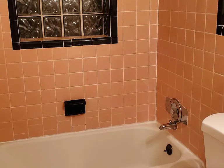 5908 Nagel Ave #2W — Photo 5