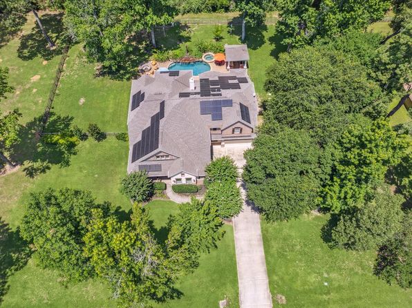22727 Three Pines Dr, Hockley, TX 77447