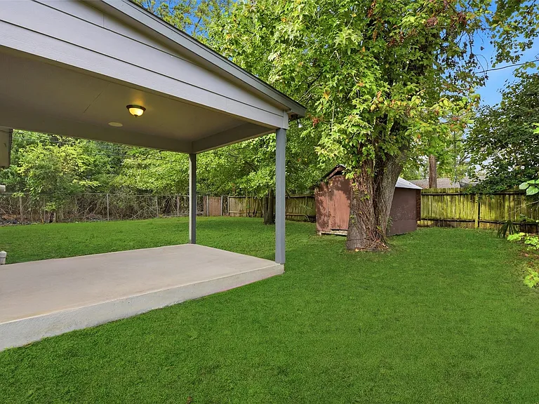 6203 Gaston St — Photo 23