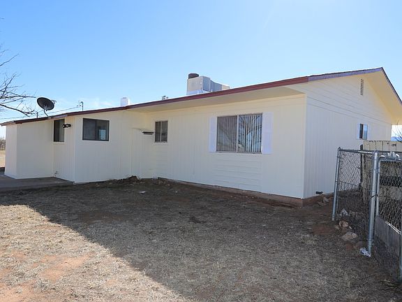3rd image of 379 E Cochise Way