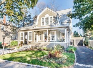 10 Arundel Ter, Newton, MA 02458