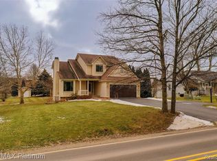 4261 E Rolston Rd, Linden, MI 48451