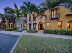 8965 Malibu Ln, Naples, FL