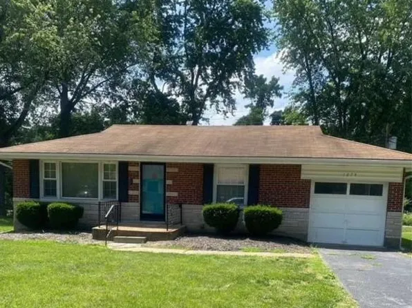 1274 Mead Dr, Saint Louis, MO 63137