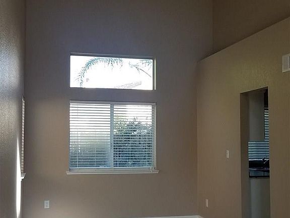 4th image of 3966 Regatta Dr