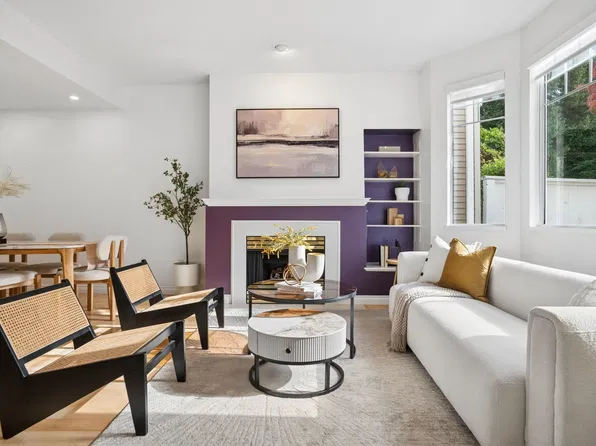 7501 Cumberland St #94, Burnaby, BC V3N 4Y6