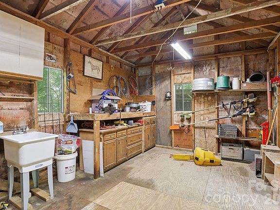 36th image of 855 Edmiston Rd