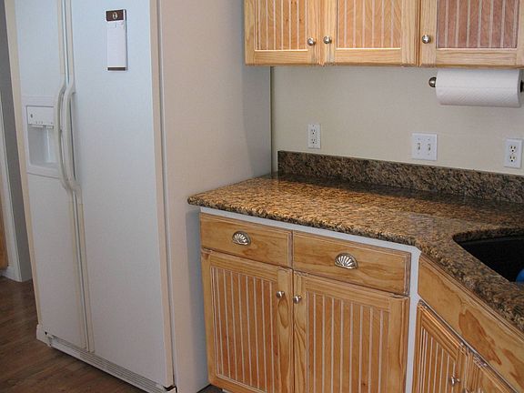 Wood Cabinets, Granite Counter tops