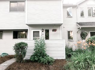 33802 Harbor View Rd, South Burlington, VT 05403