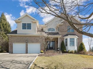 6 Chambers Dr, Baldwin Place, NY 10505