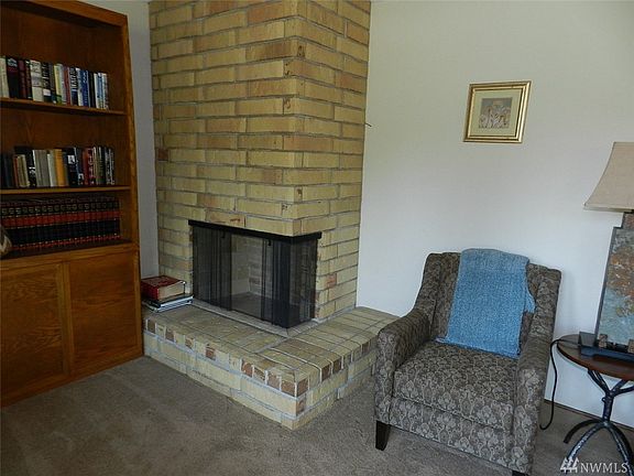 4th image of 4413 113th Pl NE