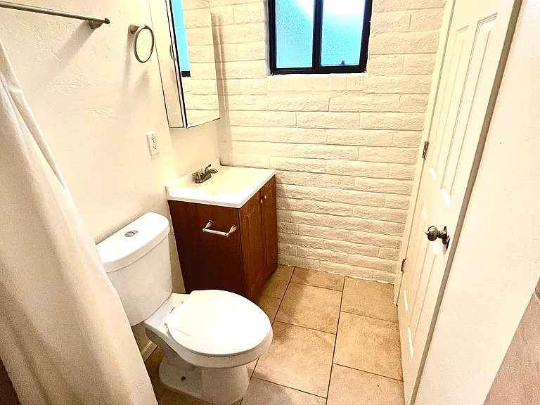 810 E Graybill Dr — Photo 10