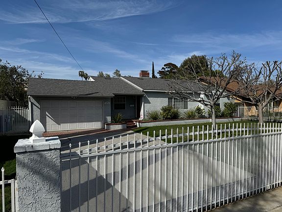 3rd image of 12411 Kittridge St
