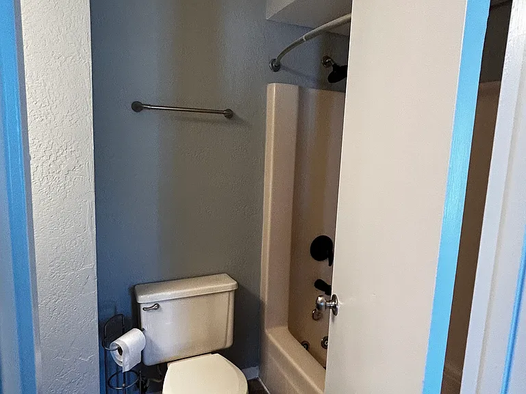 634 Pinewood Dr — Photo 13