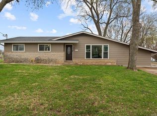 810 Saint Charles Ave, Saint Charles, MO 63301