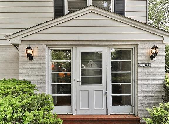 3rd image of 1954 Briargate Ln