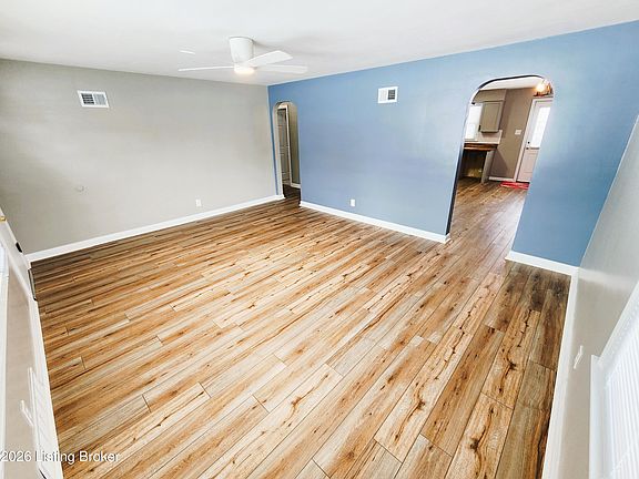 3rd image of 1716 Kennedy Rd