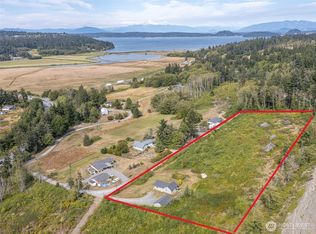16 Kennedy Ln, Oak Harbor, WA 98277