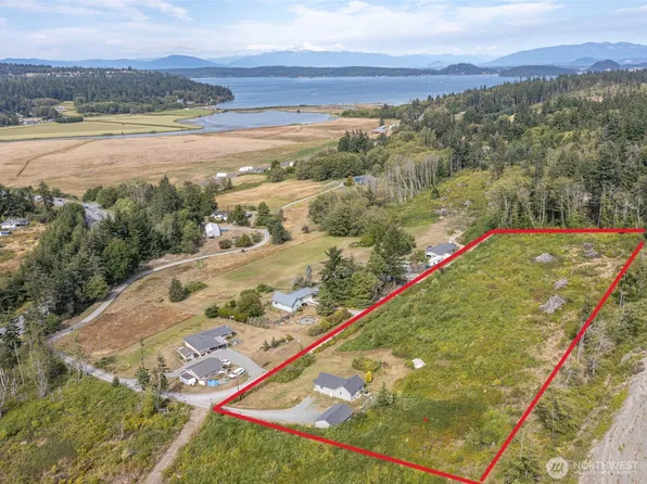 16 Kennedy Lane, Oak Harbor, WA 98277
