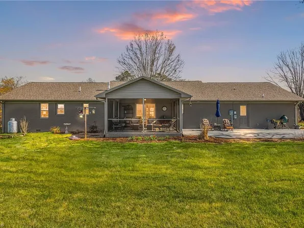 1358 Armstrong Rd, Jonesville, NC 28642