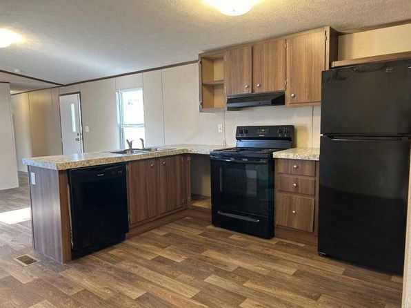 2850 E Longspur Ln, Warsaw, IN 46582