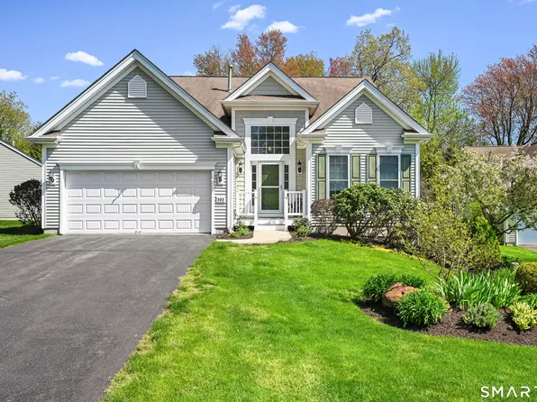 505 Traditions Court South #505, Oxford, CT 06478