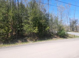 7 Hardwood Cir, Belgrade, ME 04917