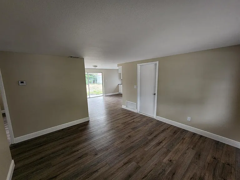 1709 Coppertree Dr — Photo 11