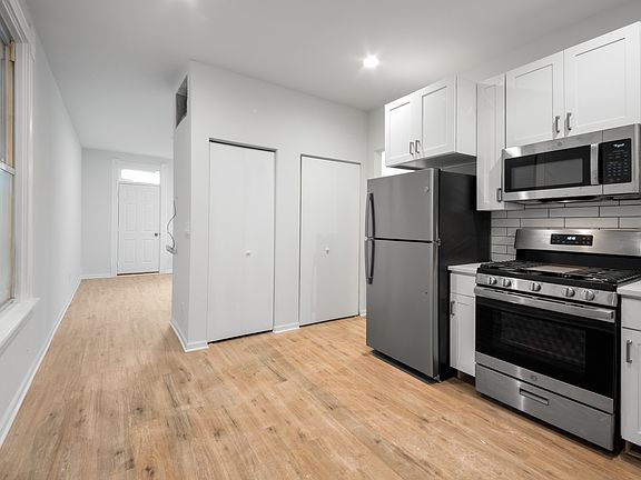 2nd image of 2029 N Damen Ave #2FF