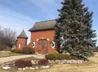 217 Surrey Ct, Spring Grove, IL 60081