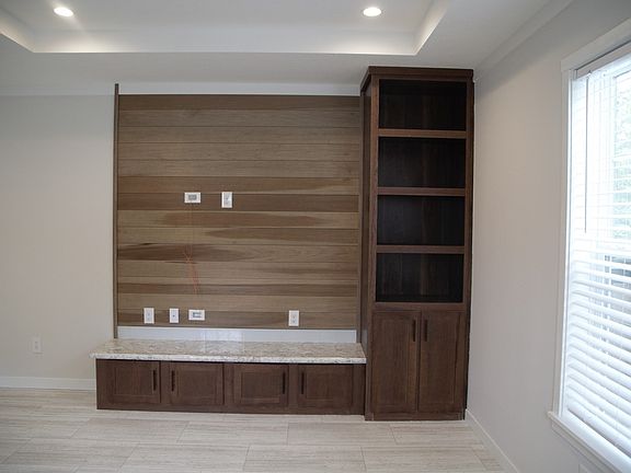 5th image of 165 Summer St #16A