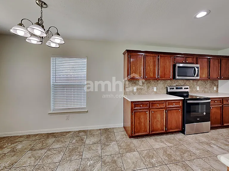 26949 Carriage Manor Ln — Photo 4
