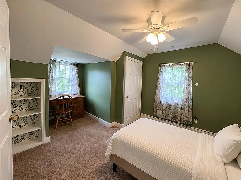 2336 W South St — Photo 15