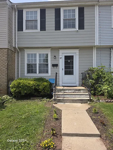 27 N Pendleton Ct Photo 1