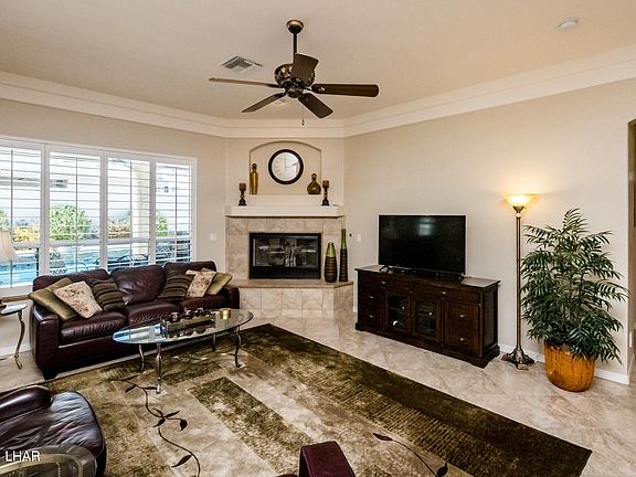 4th image of 2167 Burke Dr