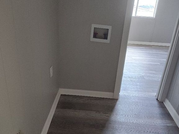 4th image of 503 S Humbolt Ave #9