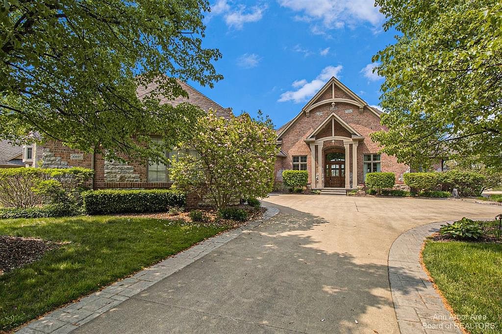 10897 Stoney Point Dr, South Lyon, MI 48178 MLS 543294250 Zillow