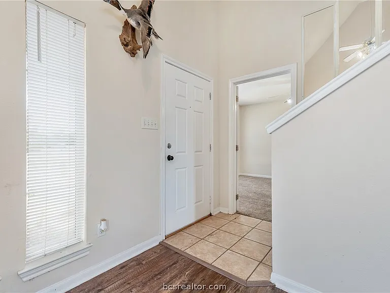 2435 Pintail Loop — Photo 2