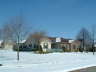 3rd image of 130 Red Oak Dr