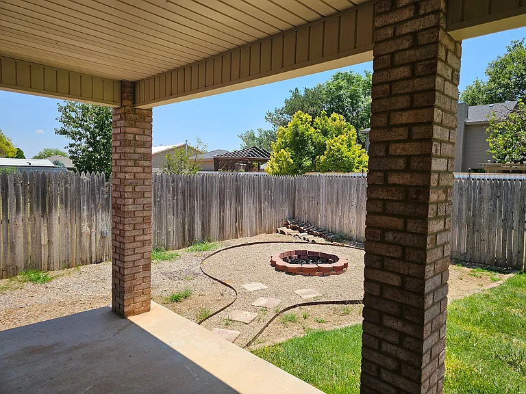 3705 Benjamin Davis Dr — Photo 16