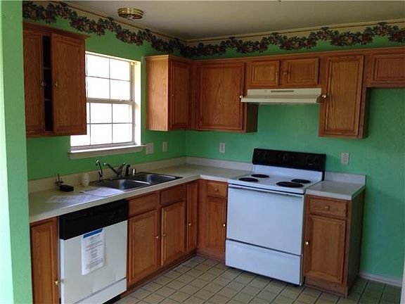 2nd image of 10315 Casnett Dr