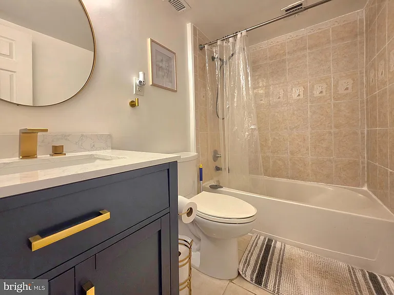 16 S Van Dorn St #101 — Photo 17