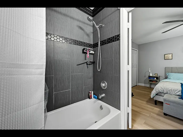 4234 Illicium Ln — Photo 24