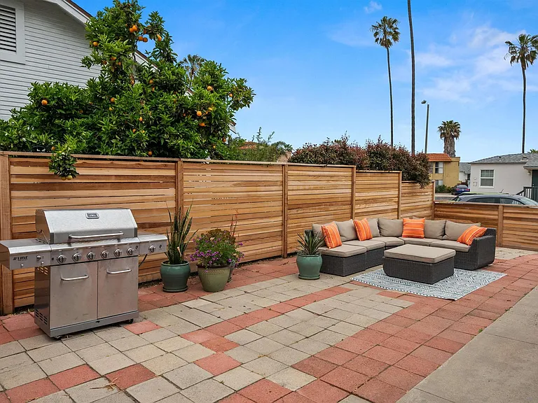 4727 Greene St — Photo 24
