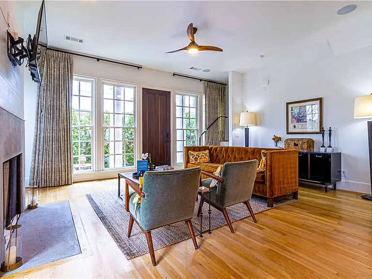 2067 Telfair Cir #A — Photo 2