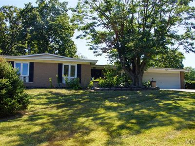 195 Sunny Wood Ct, Saint Louis, MO, 63146